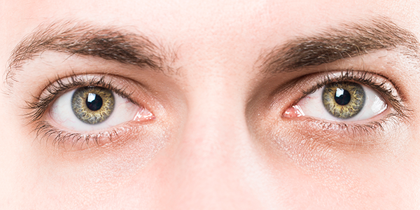 ojos verdes de hombre
