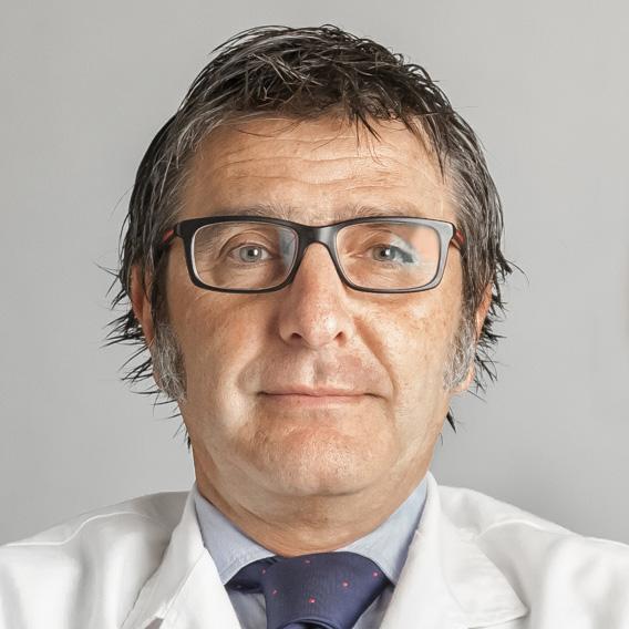 Dr. Alberto Villarrubia, responsable del Departamento de Segmento Anterior, Córnea y Cirugía Refractiva de Innova Ocular La Arruzafa (Córdoba) Dr. Alberto Villarrubia, Córnea Cirugía Refractiva Innova Ocular La Arruzafa (Córdoba)