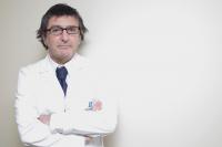 2016 02 26 El doctor Alberto Villarrubia, responsable de la Unidad de Córnea y director del departamento de Investigación, Desarrollo e Innovación del Hospital Innova Ocular La Arruzafa